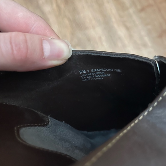 Woman’s A2 by Aerosoles Leather Heels - Picture 4 of 4